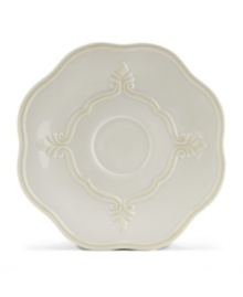 The perfect complement to the Butler's Pantry collection, Butler's Pantry Gourmet dinnerware and dishes showcase a similar vintage style in a new octagonal shape. Ivory earthenware is trimmed and embellished with bas-relief. Qualifies for Rebate