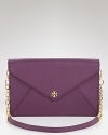 And the envelope goes to...Take award winning style out for the night with this richly crafted leather clutch from Tory Burch.