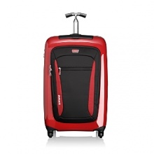 This bold and innovative four-wheel, medium-size packing case is easy to maneuver in every direction.