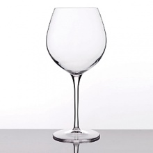 Crescendo stemware and barware is made of SON.hyx. Luigi Bormioli's proprietary glassware is extremely brilliant in color and maintain clarity after thousands of industrial dishwashing cycles. This high quality Italian glassware possesses high durability and strength.