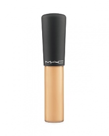 Enriched with minerals and nourishing botanicals, M·A·C Mineralize Concealer's creamy, easy-to-blend formula perfects skin tone while adding hydration. Comfortable and long-wearing, it provides medium coverage with a naturally luminous finish.