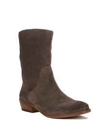 This simple take on the Western design trend will make these Lucky Brand booties wardrobe staples.