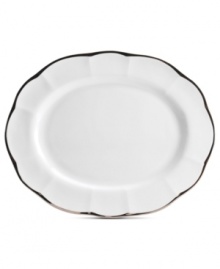 New traditions begin with the Adelaide Platinum oval platter from Mikasa. Sumptuous platinum and elegant shaping in white bone china make any occasion special.