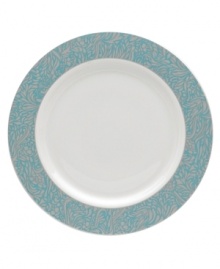 With a fresh, feminine feel and exceptional durability, the Lucille Teal dinner plates deliver lasting style to every day and occasion. A fanciful pattern inspired by 1950's lace trims creamy, contemporary porcelain from Denby.