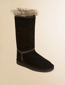 Crafted in supple suede with a fuzzy, faux fur lining, these ultra-cozy, ultra-cute boots will keep her feet warm and dry.Pull-onSuede upperFaux fur liningRubber solePadded faux fur insoleImported