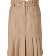 Luxurious skirt made ​.​.of fine, camel-colored wool - Particularly pleasing quality - Stylish pleated look - With a high waistband and belt - The cut is slim, but loose. in exactly knee length - A modern classic and classy all-around piece - Works in the office with a blazer and a thin blouse or for evening with a top and high heels