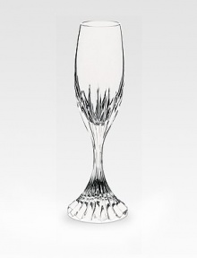 A classic beveled pattern extends down the stem of a luminous flute crafted in pure lead crystal. From the Massena Collection 5.25 oz. 8½ high Hand wash Made in France