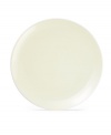 Full of possibilities, Noritake's ultra-versatile Colorwave white dinnerware offers dinner plates that are crafted of hardy stoneware with a half glossy, half matte finish in pure white. Mix and match with square shapes or any of the other Colorwave shades.