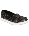 Make her toes twinkle in these cute glitter flats from Roxy, the perfect accent to her sweet style.