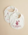 Almost too cute to dribble on, this adorable bib set features Burberry Baby logo lettering and a cool coat of arms graphic.