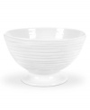 Bring elegance to the table whether it be from the freezer, oven or microwave. This versatile bowl is a beautiful way to serve salads, desserts or any sides, and its fully vitrified porcelain construction makes for an easy, dishwasher-safe cleanup.