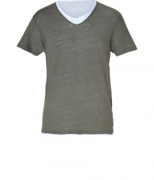 Stylish t-shirt in fine, linen and cotton blend - On-trend layered look in classically cool shades of dark green and white - Ultra-soft, summer weight material - V-neck and short sleeves - Slim, straight cut - A modern twist on a venerable wardrobe basic - Wear solo or beneath a blazer or cardigan and pair with jeans, khakis and shorts