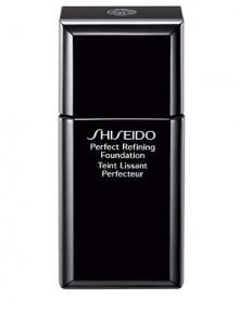 A light liquid foundation that blends seamlessly to instantly erase pores, acne scars, and skin roughness for perfectly even, long-lasting coverage. Minimizes shine while optimizing the moisture balance of the skin. Offers an exquisitely smooth, refined finish for 15 beautiful hours.Formulated with Micro-Smoothing Complex, a Shiseido-exclusive ingredient that protects against the enzyme that causes skin roughness. Semi-matte finish, medium coverage. 