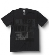 Shroud your casual look in mystery. This t-shirt from Quiksilver is your wardrobe's darkhorse.