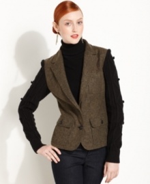 With contrast cable-knit sleeves, this wool-blend Kensie tweed blazer makes a fall statement!