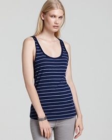 This anything-but-basic rag & bone/JEAN tank features sleek stripes and a trend-right high/low hem for the perfect pairing to faded skinnies.