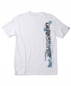 Relax and let this classic t-shirt from Quiksilver do the work of keeping you looking fresh this summer.