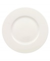 Truly timeless, the graceful Anmut salad plates are crafted in the premium bone china of Villeroy & Boch and finished with a pure white glaze for unparalleled versatility.