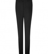 Elegant trousers in a fine black wool-mohair blend - Slim, straight cut, with figure-flattering pleats - Two diagonal pockets at the side - High-quality with great fit and comfort - Favorite pants for a lifetime - Dress casually with a cashmere pullover or with a classic shirt and matching jacket