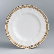 A simple gold pattern of tiny diamonds set in a finely drawn gold border gives an elegantly modern appearance. From morning coffee to a full dinner to a full dinner setting setting Carlton Gold is ideal for today's dining styles.