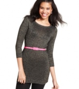 Looking for the right top to get you through the festive season? Enter Sweater Project's three-quarter sleeve metallic tunic! Contrasted with a bright skinny belt, this top rocks your day or night with all-eyes-on-you style!