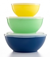 Chill out & get fresh! The key to perfect prep and preservation has arrived in your space with this dynamic collection of chilling bowls. A non-toxic freezer gel inside the walls keeps food fresh and chilled for your taste and enjoyment.