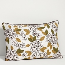 Fashioned in a fun floral print, complete your garden bedroom setting with this lovely decorative pillow.