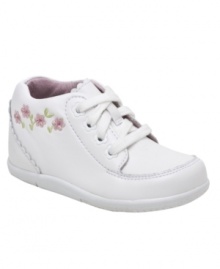 This adorable shoe has a classic white leather upper with dainty floral embroidery. Your little girl will love to wear the SRT Emilia with its adjustable lace tie closure, moisture-wicking, eco-friendly lining, self-molding footbed with heel cradle, and padded collar for comfort.