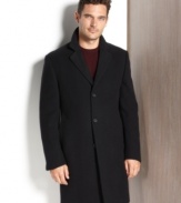 Living up to its reputation for using only the finest fabrics, DKNY tailors Beacon, a single-breasted topcoat,  from a luxe wool/cashmere blend.