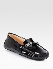 Traditional preppy staple, carefully constructed of shiny patent leather and finished with a rubber sole. Patent leather upperLeather liningRubber solePadded insoleMade in Italy