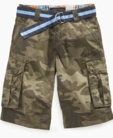 Just the right blend. Belted camouflage shorts from Tommy Hilfiger are both comfy and stylish for a welcome wardrobe addition.