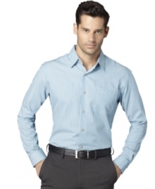 Handsome striping in a no-iron design. Van Heusen's classic button-front shirt is your essential workday staple.