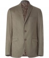 Luxurious olive green jacket in coton - by the Italian luxury tailor Ero - trendy, summery version of the classic blazer - slim, slightly fitted with typical two-button closure and moderately long lapels - two flap pockets and one chest pocket - in very light, pleasant material - stylish silk lining - terrific for numerous occasions fro leisure to business - style: casual with jeans, classic with light pants