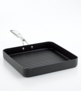 Great grilling is not just for the great outdoors. This hard-anodized aluminum grill spreads heat quickly and evenly for perfectly prepared meals, while a nonstick cooking surface, complete with raised grilling ridges, makes it easy to cook healthier with low or no fat. Limited lifetime warranty.