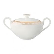 The Samarkand bone china collection by Villeroy & Boch combines stylish, exotic elements with timeless elegance. Precious golden bands and chains decorate this pure white bone china pattern. Warm ivory tones add a harmonious touch. Mix and match with coordinating Mosaic-designed pieces for a look that is truly your own.