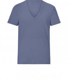 With a cool cut in soft cotton, Closeds V-neck tee is a modern take on this must-have essential style - V-neckline, short sleeves - Slim fit - Wear with a pullover, jeans and lace-ups