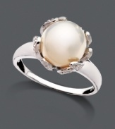 A polished pearl is the focal point of this fresh flower. Ring by Belle de Mer features a smooth sterling silver band and setting with sparkling, diamond-accented petals and a cultured freshwater pearl center (10-11 mm). Size 7.