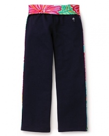 A floral print fold-over waistband and piping adds a playful pop of color to these breezy Lilly Pulitzer pants. Pair it with the matching Lilly Pulitzer Girls' Brigit hoodie for effortless downtime cool.