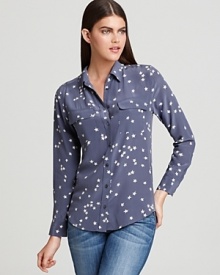 Celestial stars embellish this slim silk Equipment shirt, a weekend must-have when whimsical chic is the style of choice and denim needs a luxe lift.