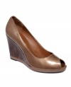 Shiny and sleek. The Habiki wedges by Donald Pliner take work day elegance to a whole new level.