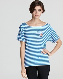 Sail through the season in a French Connection tee boasting oceanic stripes and a printed boat and seagull motif. Teamed with dark-wash denim, the nautical find is truly sea-worthy.