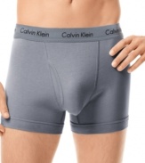 Stay secure and comfortable with these movement-friendly stretch boxer briefs from Calvin Klein.