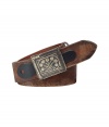 Casual, medium brown leather belt with a used look - The style: Laurens typical cowboy look - With a brass-colored, rectangular belt buckle - Lined with an extra black leather buckle - Otherwise, it impresses us with its calm, simplicity - A belt men can absolutely wear with any pair of jeans