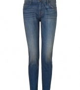 With a slouchier fit and casual mid-blue wash, Current/Elliotts Stiletto jeans are destined to be your favorite companion as the new season settles in - Classic five-pocket style, zip fly, button closure, belt loops - On-trend cropped ankle, slouchier fit on top - Sexy and cool, easily dressed up or down - pair with a tee, blazer and oxfords, or go for a more casual look with a knit and fashion sneakers