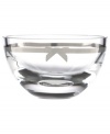 It's all in the details with the Grace Avenue bowl from kate spade new york. A sweet pewter ribbon adds a preppy, feminine touch to sumptuous clear crystal.