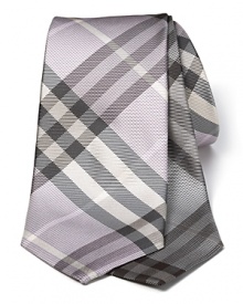 A classic silk tie in Burberry's iconic check print.