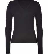 Stylish, understated essentials are the key to a perennially chic wardrobe, and Jil Sander Navys dark navy pullover is a smart choice this season - Crafted from a super-soft, lightweight silk and cashmere blend - Slim cut fits close to the body - V-neck and long sleeves - An everyday indispensable that works 24/7 - Pair with jeans and loafers, a pencil skirt and pumps, or leather pants and ankle booties