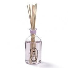 With the soothing aroma of violet, lavender and geranium you'll transform your home into a fragrant Victorian garden.