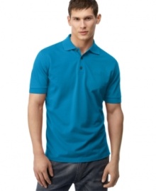 Comfortable, casual and stylish enough for any occasion, this sporty polo from Hugo Boss is a must-have for guys of all ages.