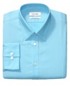 In Calvin Klein's slimmest fit and a bright hue, this dress shirt is an ultra-modern must-have.